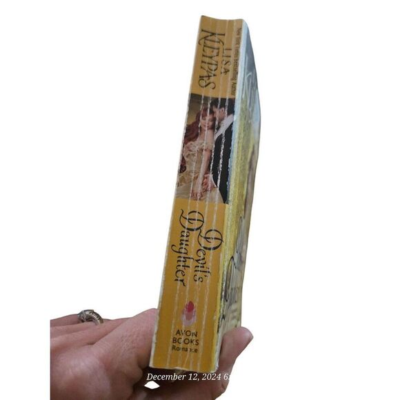 Devil's Daughter by Lisa Kleypas avon books isbn 9780062371935 - Picture 3 of 5